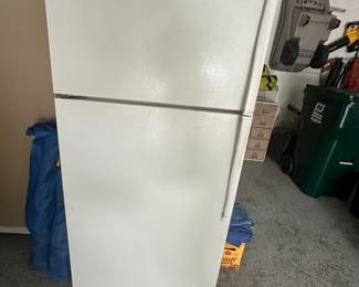Buy it now – whirlpool garage fridge/freezer $25