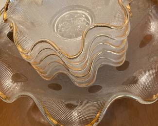 Vintage Scalloped Gold Rim Berry/Fruit Bowl with 8 Server Bowls