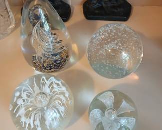 Paper weights