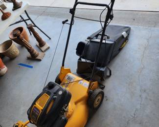 Cub Cadet self propelled lawn mower model 98M7