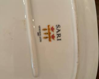 Set of Vintage Italian Genevieve Lethu (Sari Pattern) 2001 8 Dinner, 8 Salad, 8 Cup & Saucers plus Platter. Photo 3 of 3. 