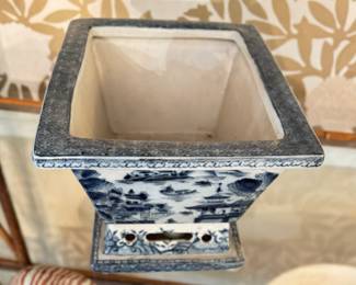 Asian Cachepot. Measures 10" x 8" x 7" H. Photo 2 of 3. 