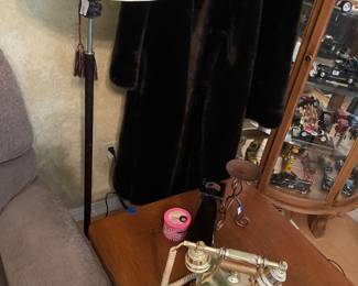 Oak end table to match coffee table