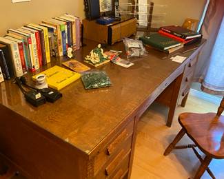3’x 6’ oak desk