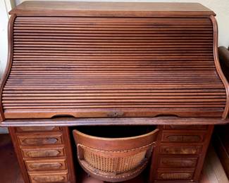 Antique Derby Desk - Rolltop desk made from walnut wood. Excellent condition.