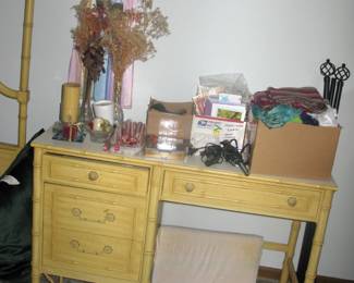 THOMASVILLE DESK $ 85.00