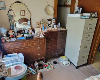 Antique Dresser with mirror. 