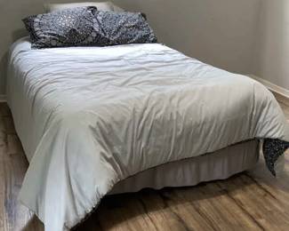 Full Size Bed Firm Mattress And Bedding with Pillows