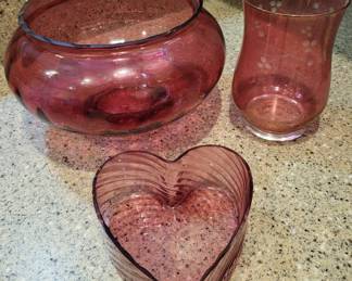 Pretty PurpleColored Glasswaredecor