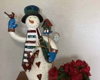 Tin Snow Man And Flower Wood Box Center Piece