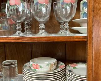 Mikasa dishes set with glasses