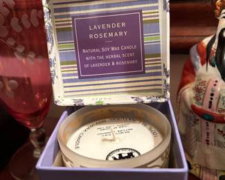 NIB natural soy candle