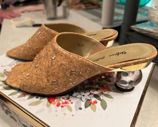 New slides- look at that heel