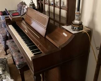 Baldwin piano