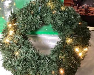 24a Spruce Prelit Wreath