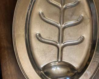 155 In Silver MM Co Footed Meat Serving Tray With Drain