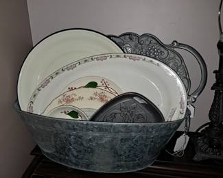 Trays, platters,  decor