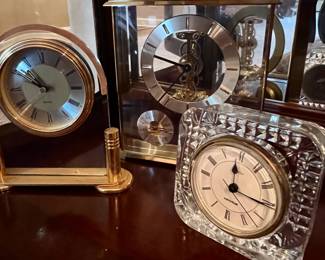 Assorted desk clocks