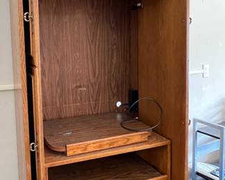 Entertainment cabinet