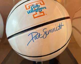 Lady Vols basketball signed by Pat Summitt