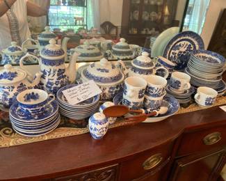 Blue Willow set