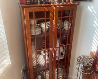 Disney porcelain and other figurines 