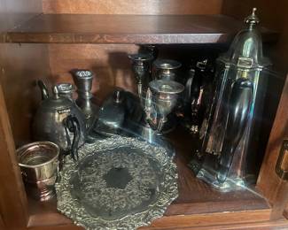 Silver plate and some silver pieces 