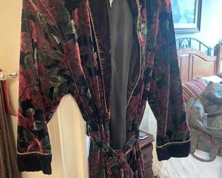 new with tags vintage victorias secret robe