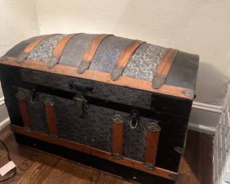 Antique trunk 