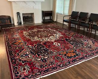 Beautiful Bakhtiari area carpet approximately 9’5” x 12’5”