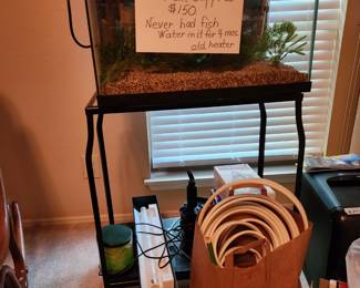 Fish tank. Like new. $75.