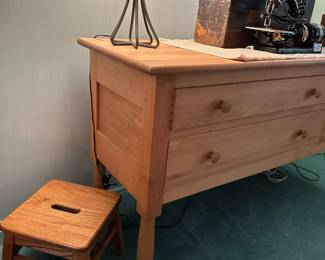 SABBATHDAY LAKE Tailoring Counter Table