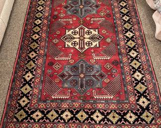 India Handmade Wool Pile Area Rug (6’ x 4’)