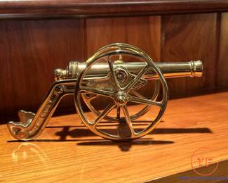 VIRGINIA METAL CRAFTERS Brass Desktop Canon 