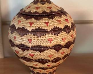 1990s EVELYNE DOUGLAS WILLIAMSON Yupik Eskimo "EYE DAZZLER" Split Weave Coiled Basket 