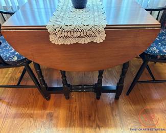 ETHAN ALLEN American Impressions Drop Leaf Table and Chairs Set