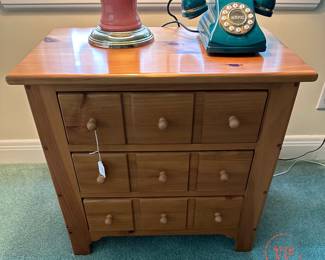 ETHAN ALLEN Country Craftsman Three Drawer Apothecary Chest