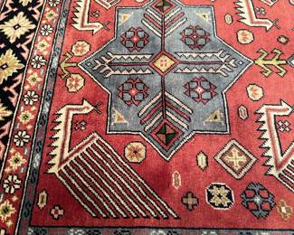 India Handmade Wool Pile Area Rug (6’ x 4’)