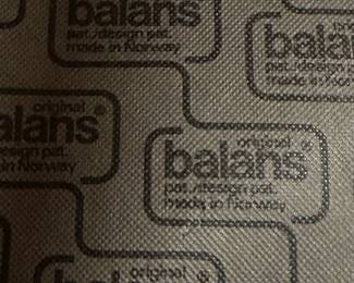 MCM BALANS Kneeling Chair