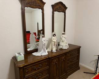 Ashton Drake Porcelain Bride Kathleen the 1930's Bride, Vintage Brides of the Century W.T. George Porcelain doll, Ashton Drake Flora "The 1900's bride" 