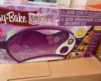 Vintage Easy-Bake Oven