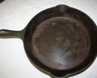 No. 9 Griswold Erie Skillet There are a total of 10 Griswold Cast Iron Skillets. There are a Total of 15 pieces of Griswold