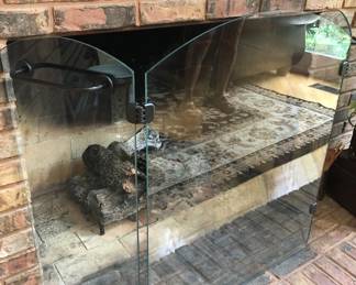 GLASS FIREPLACE SCREEN 