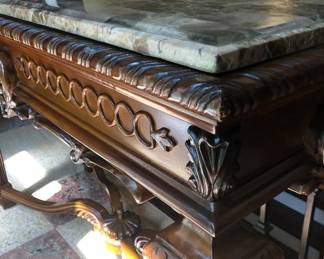 DETAILS OF APRON OF TABLE