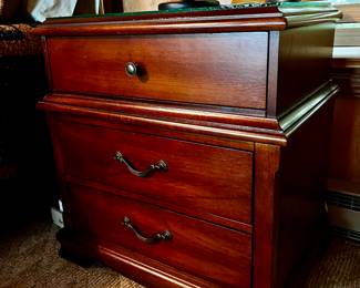PAIR OF MATCHING NIGHTSTANDS