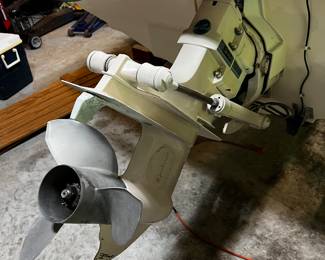 1988 Sea Ray Sorrento 23' open bow boat. Stored inside every winter, winterized and serviced professional every year, great mechanical shape. New Thunderbolt ignition system and new starter. Runs great.  