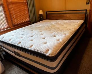 Room 2: Queen size Beautyrest bed