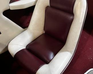 1988 Sea Ray Sorrento 23' open bow boat. Stored inside every winter, winterized and serviced professional every year, great mechanical shape. New Thunderbolt ignition system and new starter. Runs great.  