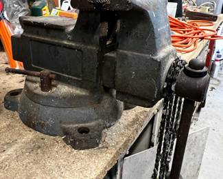Large Vintage Vise