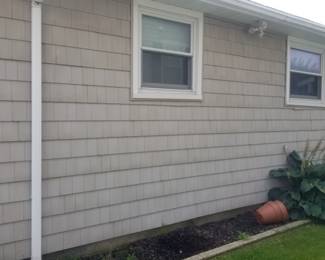 Siding - all on ground level